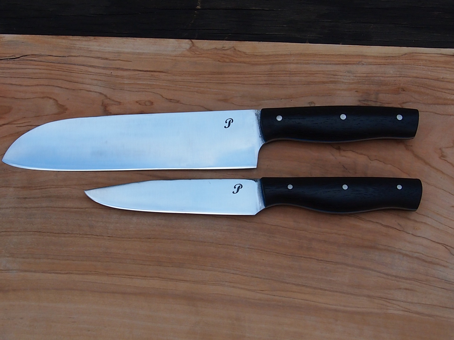Celková délka 30 cm a 23 cm
